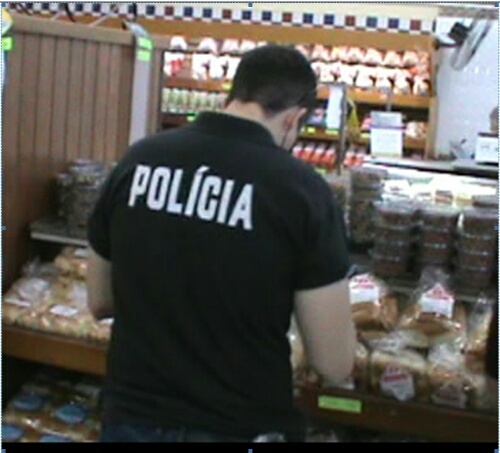 Polícia Civil, Vigilância e Procon apreendem alimentos vencidos em mercados de Franca 