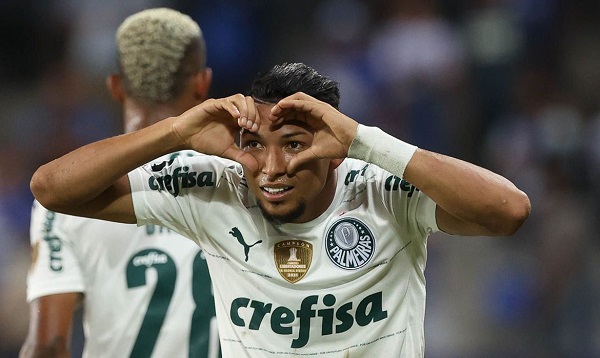 Palmeiras bate Emelec e mantém 100% na Libertadores