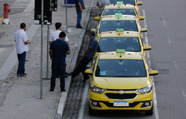 Caixa paga R$ 709 milhões de benefício emergencial para caminhoneiros e taxistas