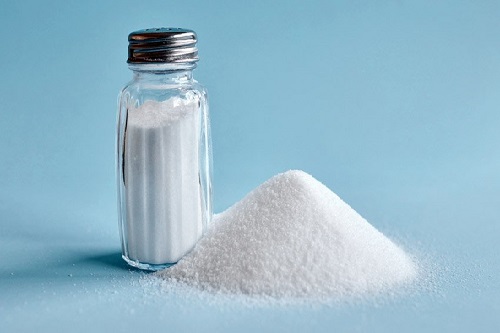 OMS propõe limite de sódio em alimentos para reduzir o consumo de sal até 2025