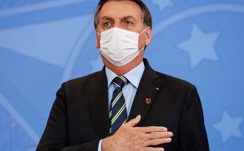 Bolsonaro está com sintomas e aguarda resultado de exame para Covid-19