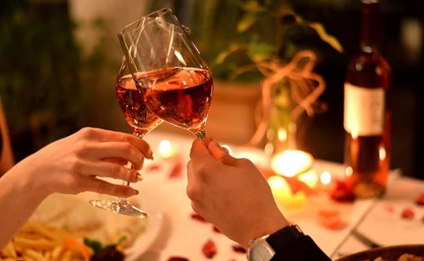 Restaurantes e bares esperam alta de 25% a 28% no movimento do Dia dos Namorados