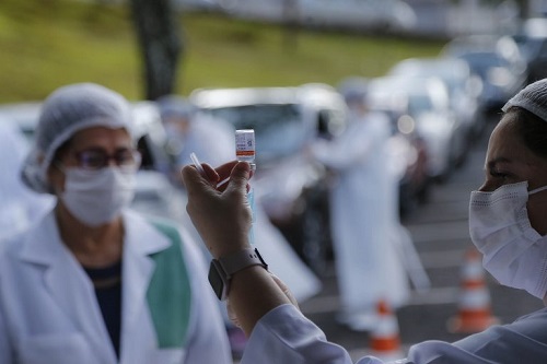 Fiocruz prevê o fim da pandemia no primeiro semestre de 2022