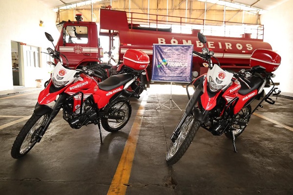 Duas novas motos são entregues ao Corpo de Bombeiros 