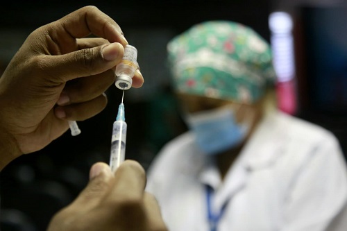 Ministério da Saúde autoriza vacinação do público de 18 a 59 anos