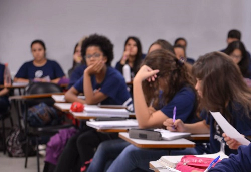 77% dos alunos da região de Franca efetivaram rematrícula para 2021 