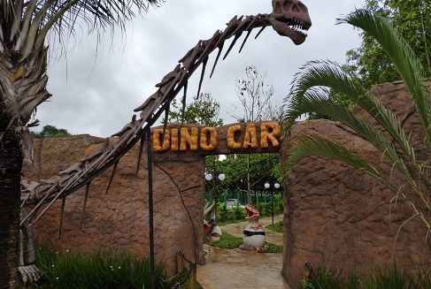 Vale dos Dinossauros inaugura 'pista de corrida' em Parque Temático 