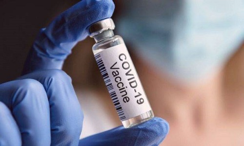 Brasil ainda não tem vacinas contra Covid-19 em clínicas privadas, diz ABCVAC