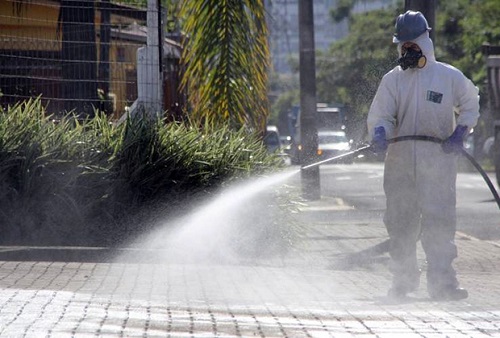 Cristais Paulista realiza sanitização de espaços públicos e bairros 