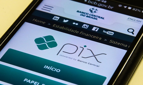 Pix vira a principal forma de pagamentos recebidos pelos pequenos negócios