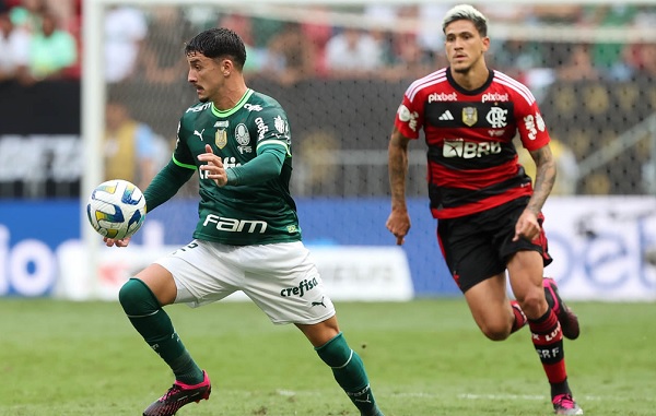 Palmeiras enfrenta Flamengo mirando a liderança do Brasileiro