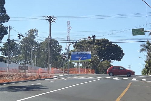 Semáforo entra em operação no cruzamento das avenidas Presidente Vargas e Dom Pedro I