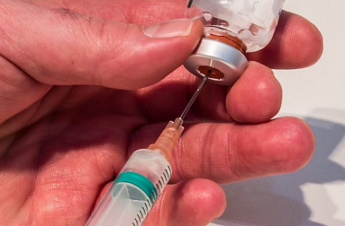 Vacina da Rússia poderá ser a primeira a ser distribuída para a população 