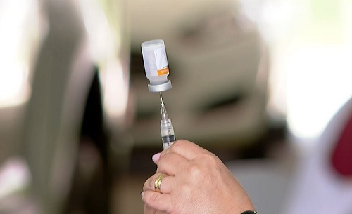 Saúde inicia hoje vacina de jovens de 12 anos com comorbidades 
