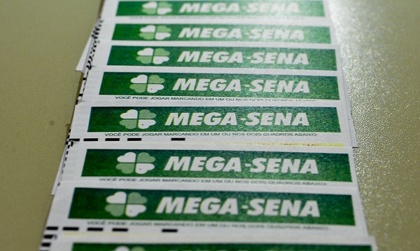 Ninguém acerta a Mega-Sena e prêmio acumula em R$ 70 milhões