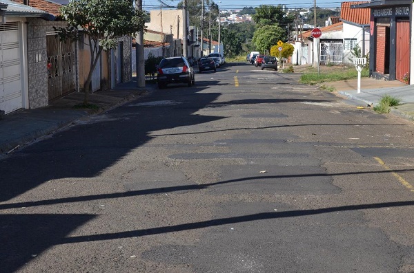 Mudanças no trânsito são feitas em ruas de três bairros de Franca 