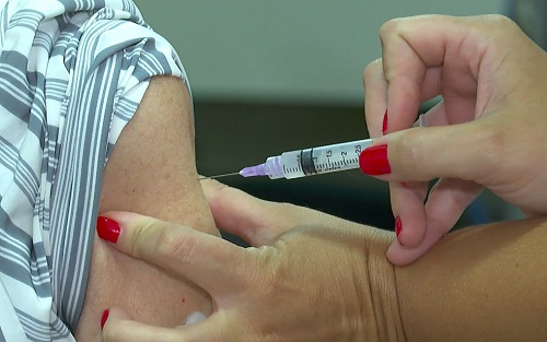 Franca segue vacinação para jovens com 12 anos e aplicação de 2ª e 3ª doses 