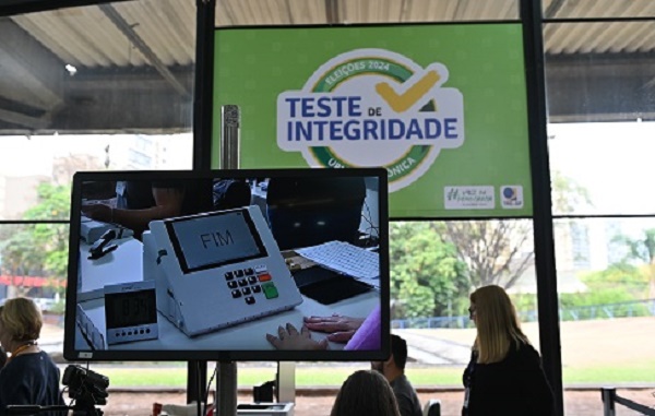 Urnas eletrônicas passam por Teste de Integridade e de Autenticidade 