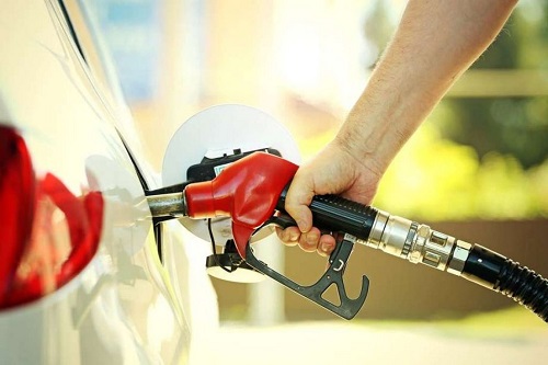 Gasolina e diesel mais caros a partir desta sexta-feira