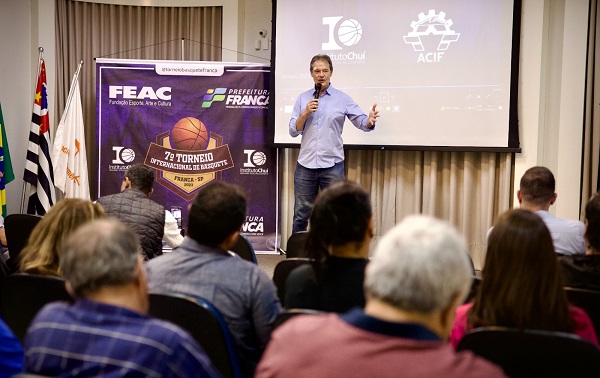 Instituto Chuí, ACIF e FEAC lançam 7º Torneio Internacional de Basquete
