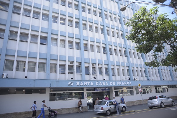 Estado confirma repasse para Santa Casa de Franca pagar Piso da Enfermagem 