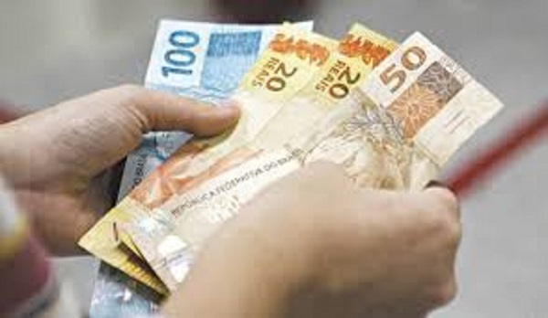 13º salário deve injetar R$ 291 bilhões na economia brasileira