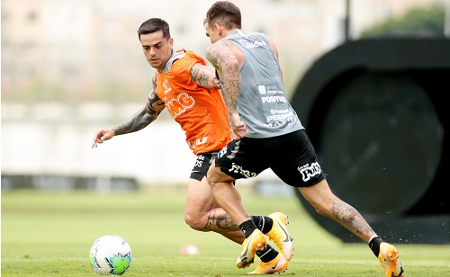 Focado, Corinthians intensifica treinos de pressão e jogo em espaço reduzido 