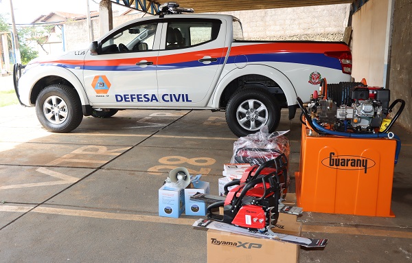 Franca recebe equipamentos e viatura para Defesa Civil 