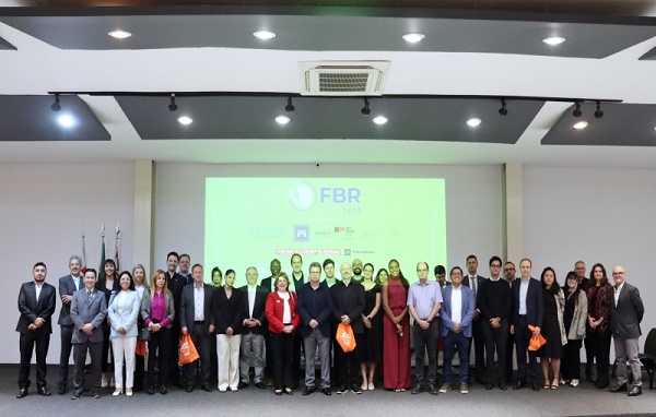 ACIF e Prefeitura apresentam ‘FBR 2025’ a 25 embaixadas e consulados