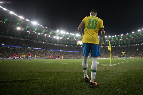 CBF lamenta lesão do jogador Neymar Jr e reitera apoio ao jogador