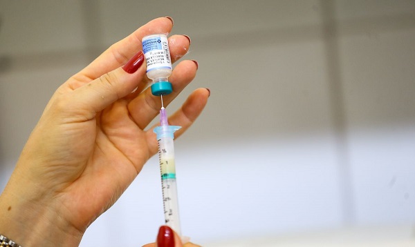 Secretaria de Saúde inicia vacinação de crianças de 11 anos