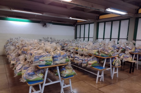Educação entrega mais de 38 mil kits de alimentação escolar