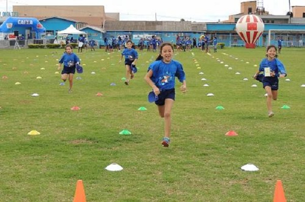 Festival de Atletismo reúne mais de 2,1 mil estudantes da rede municipal